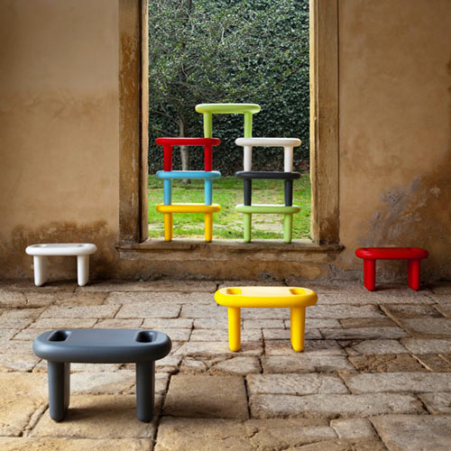 Funny furniture: Woopy and Snoop