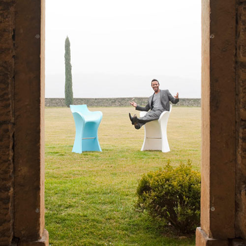 Funny furniture: Woopy and Snoop