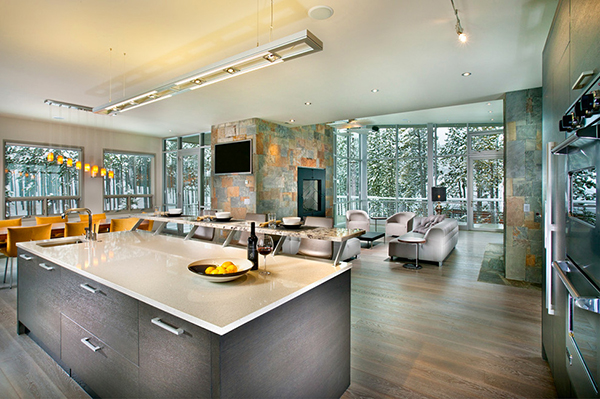 A Christmas Fairytale: Ski Resort Penthouse in Colorado, USA