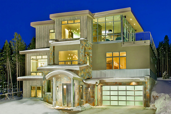 A Christmas Fairytale: Ski Resort Penthouse in Colorado, USA