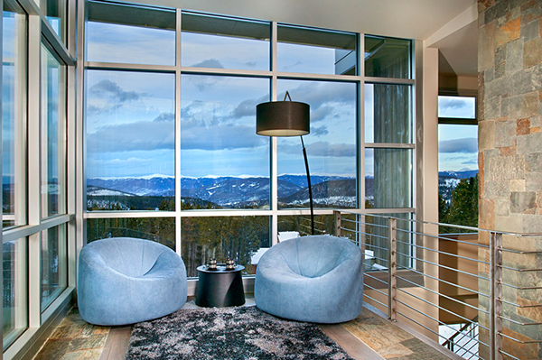 A Christmas Fairytale: Ski Resort Penthouse in Colorado, USA