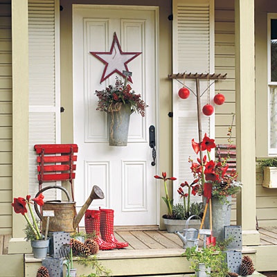 21 Christmas Decor Ideas for Doors and Outside