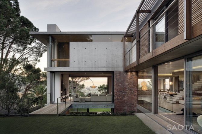 Glen 2961 house – A Perfect Combination of Domestic Aspect and Modernity