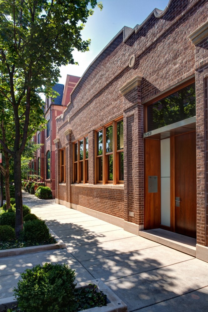 Modern Construction Embodied into a Classical Dream Home