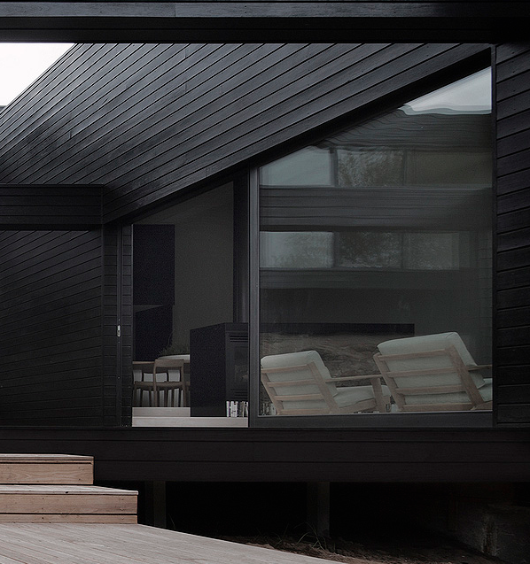 The Ridge Road Residence – a Mixture between Simplicity and Modernity