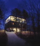 Fluid Movement between Indoors and Outdoors in the Watermill Houses in NY (1)