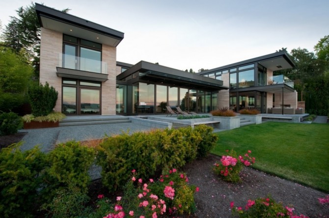 Splendid Architecture: The Washington Park Hilltop Residence