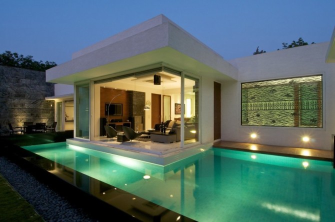 Amazing Dinesh Mill Bungalow, a Fluid Home Perfect for Leisure